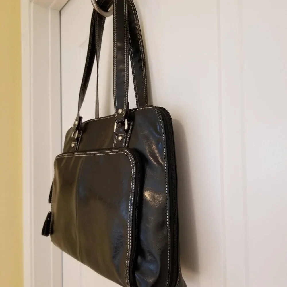 Samsonite by Heritage Travelware Ladies Zip-Around Tote Laptop Bag. Black. 17” - Picture 4 of 16